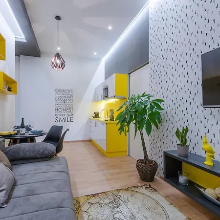 Amber / Navy Design With A/c Boedapest