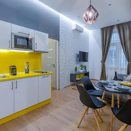 Amber / Navy Design With A/c Apartment